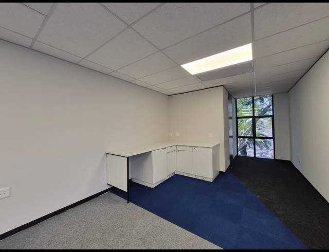 181M² OFFICE TO LET IN MELROSE ESTATE